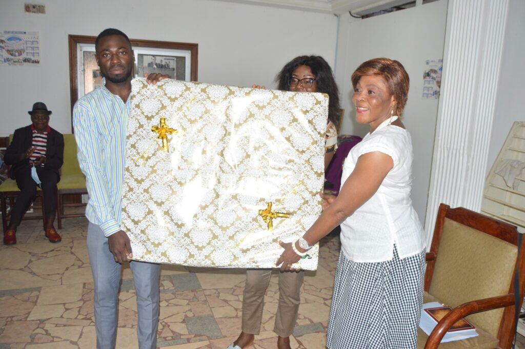 voeux de nouvel an à supdeco yaounde